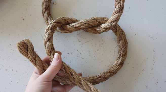 Tie a Square Knot 3